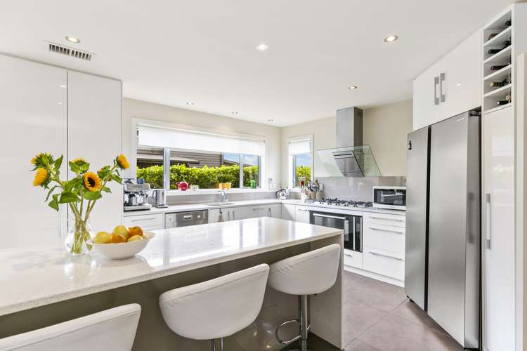 9 Yarnbrook Grove Churton Park_1