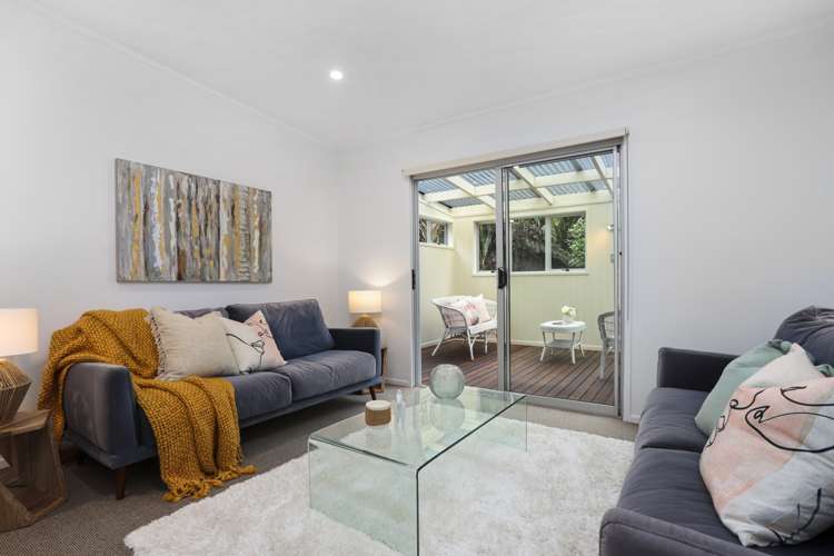 49 Tane Road Laingholm_9