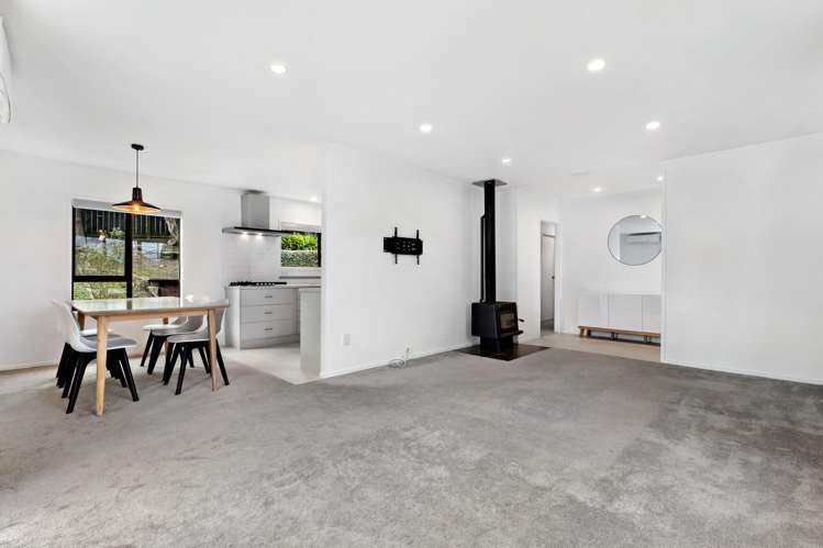 1/11 Jenanne Place Totara Vale_7