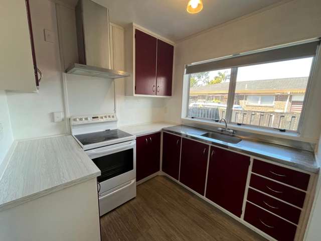 2/13 Latham Avenue Pakuranga_1