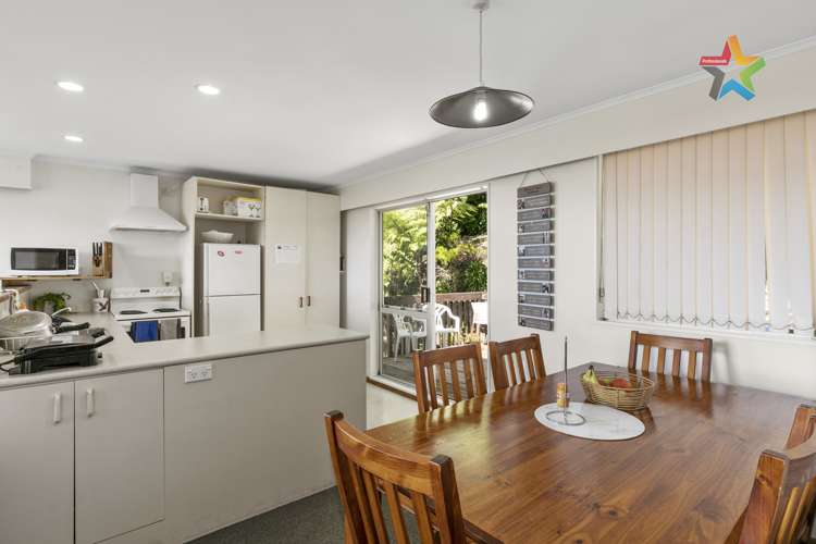 89 Miromiro Road Normandale_10