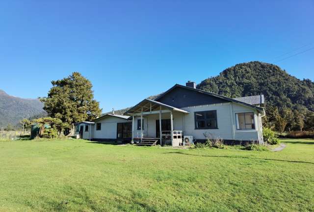 407 Fox Glacier Highway Franz Josef Glacier_1