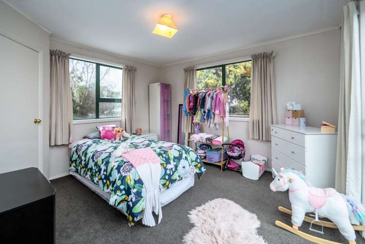 51 Charles Street Carterton_18