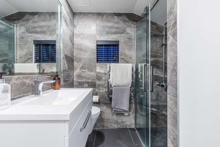 11h/23 Emily Place Auckland Central_16