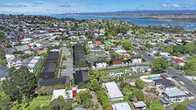 40/13 Cresta Avenue Beach Haven_2