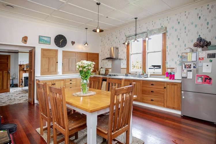 39 Guy Street Dannevirke_5