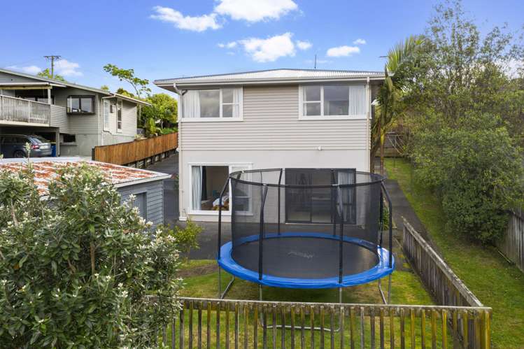 253 Glengarry Road Glen Eden_15