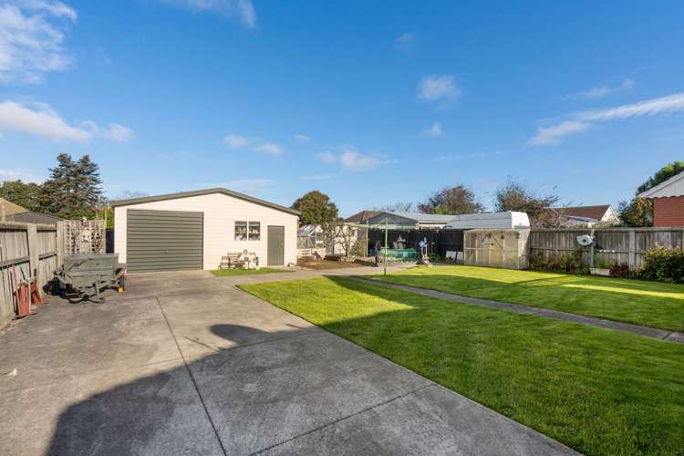 36 Achilles Street Burwood_15