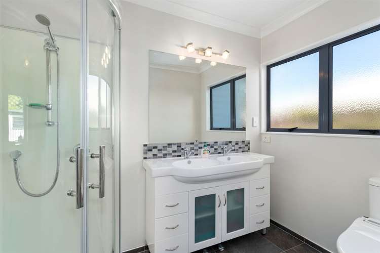 15 Edgewater Grove Whakatane_11