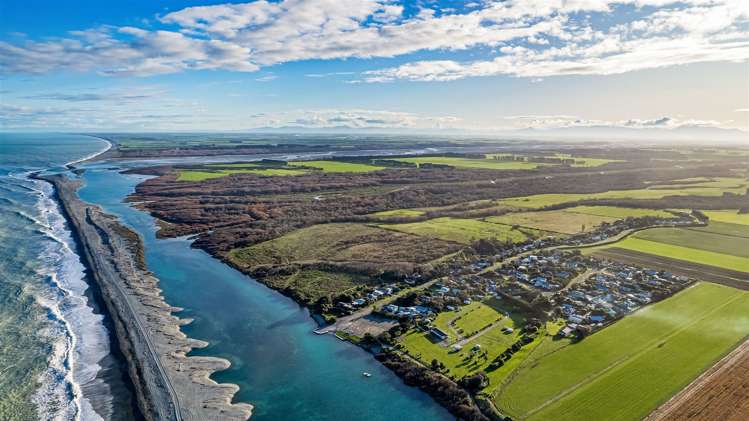 14 Pacific Drive Southbridge_1