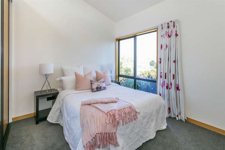 6 Watlings Place Kennedys Bush_14