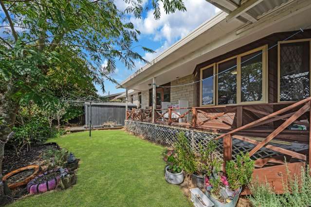 Easy Living in Western Heights