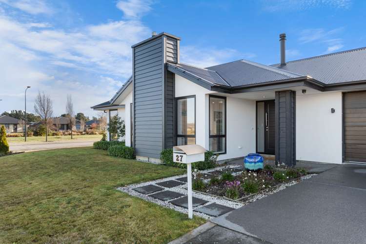 27 Faringdon Boulevard Rolleston_21