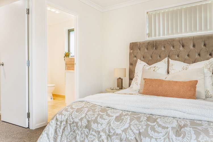 6 Brookwood Drive Henderson_12