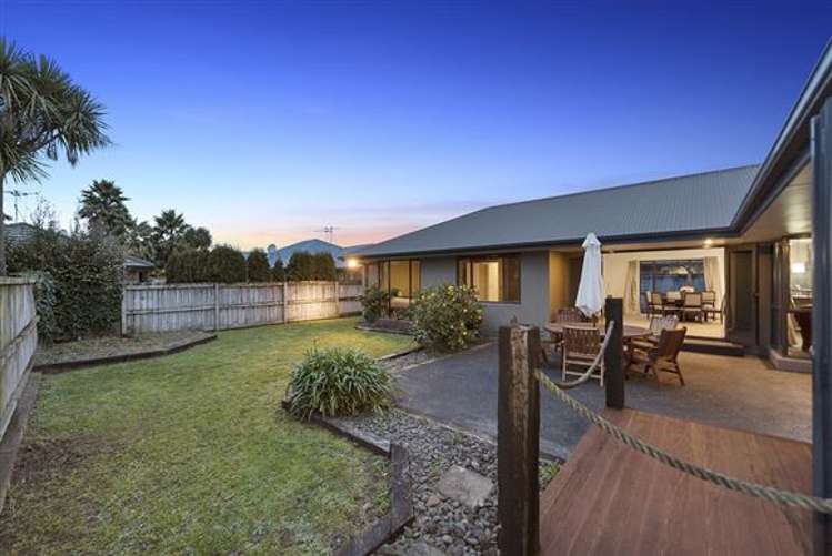 8 Somerton Drive Huntington_21