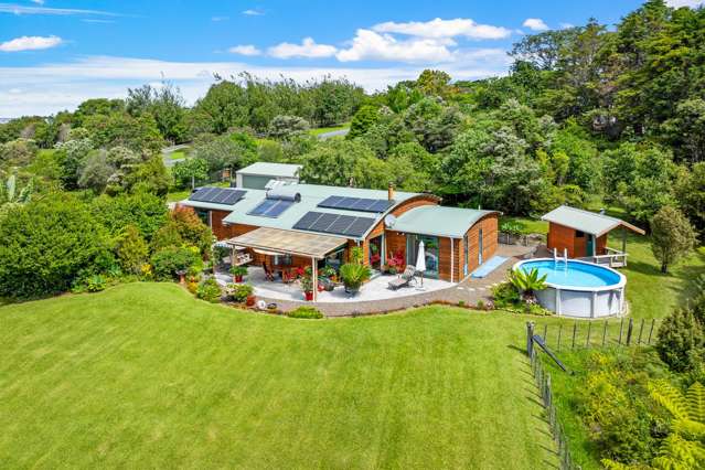 Private Paradise on Puhoi Hill