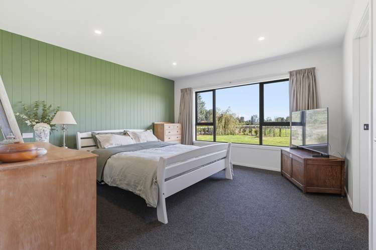 338 No 9 Road East Springdale_11