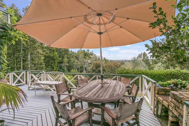 17 Kellys Road Waiatarua_3