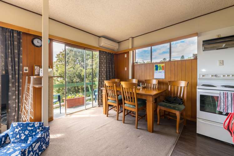 67 Easther Crescent Kew_17