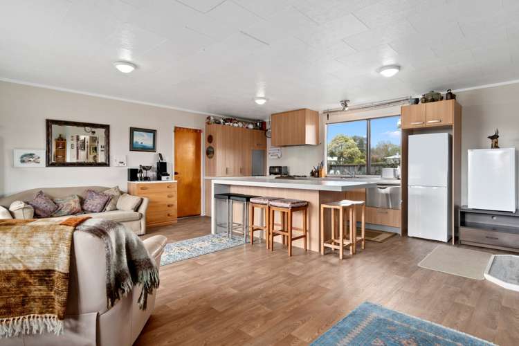 64 Welcome Bay Road Welcome Bay_5