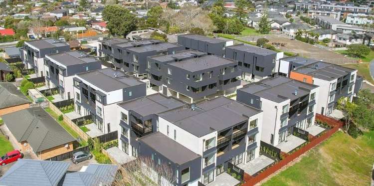 6/16 Treasure Lane Te Atatu South_11