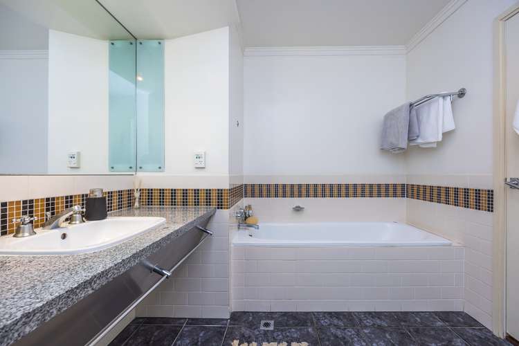 640/35 Hobson Street Auckland Central_17