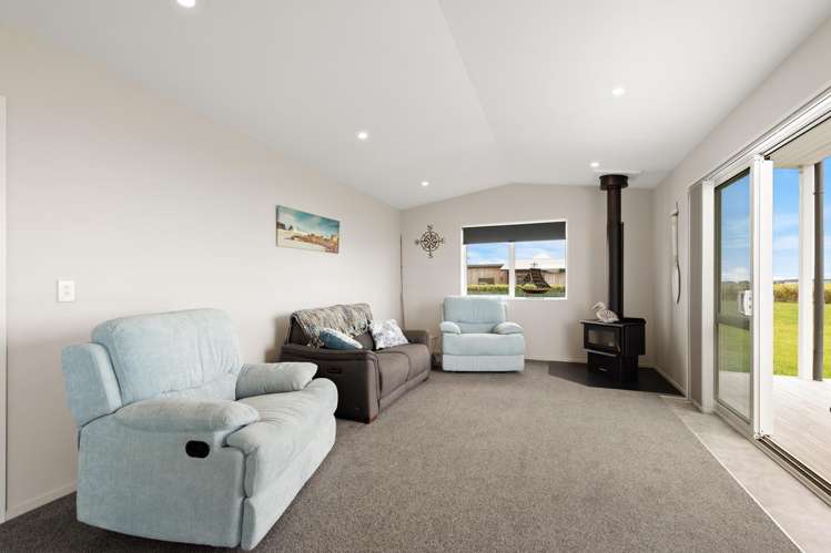 5 Surrey Street Orepuki_7