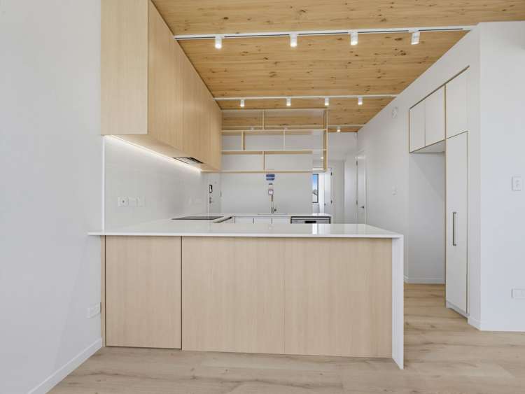 9/40 Waiparaheka Drive_4