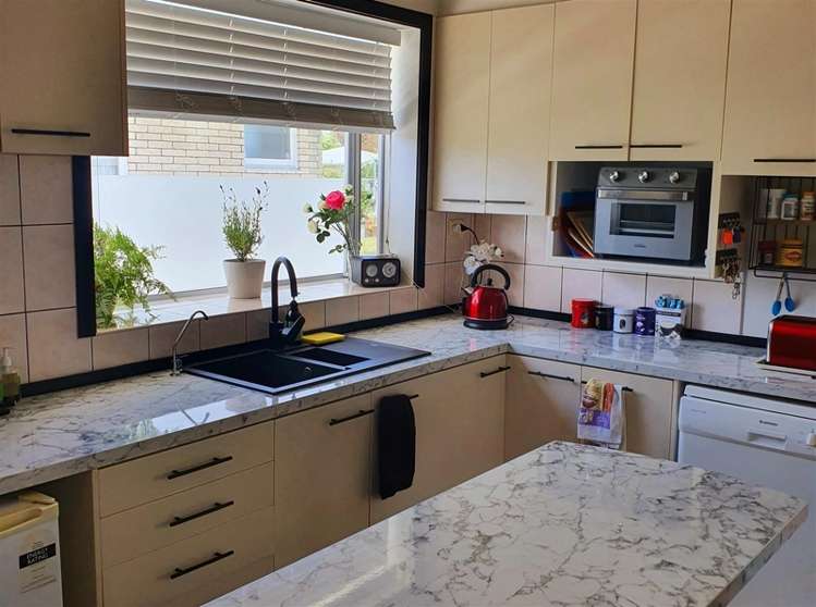 115 Rutene Road Kaiti_12