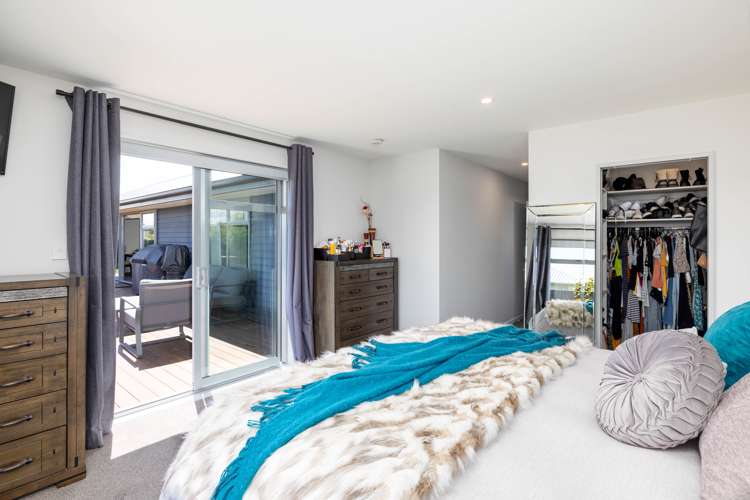 21 Flaxon Place Burwood_12