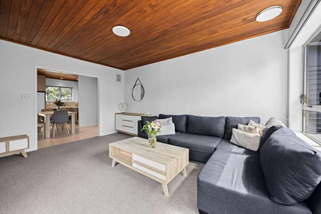 2/15 Rotoiti Avenue Pakuranga Heights_2