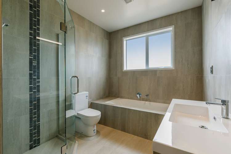 4 Byron Drury Way Riverhead_15