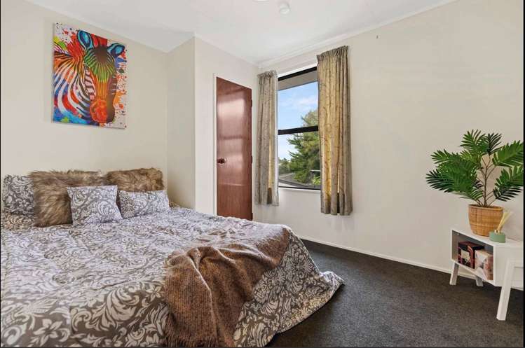 2b Tui Avenue Forest Lake_10