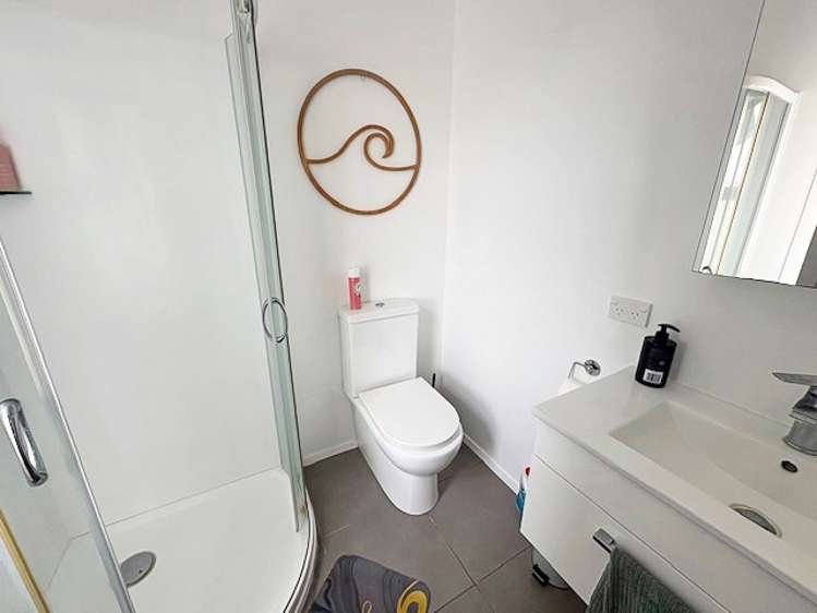 a/21 Ocean Beach Street 1207_6