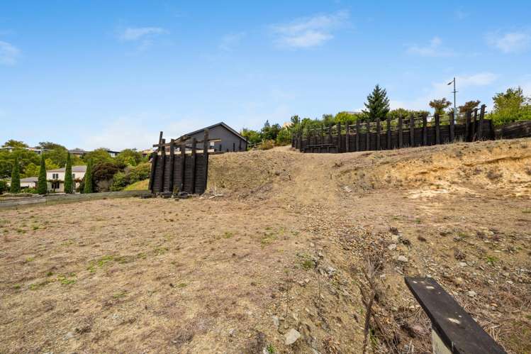 8 Lake View Place Fairhall_12