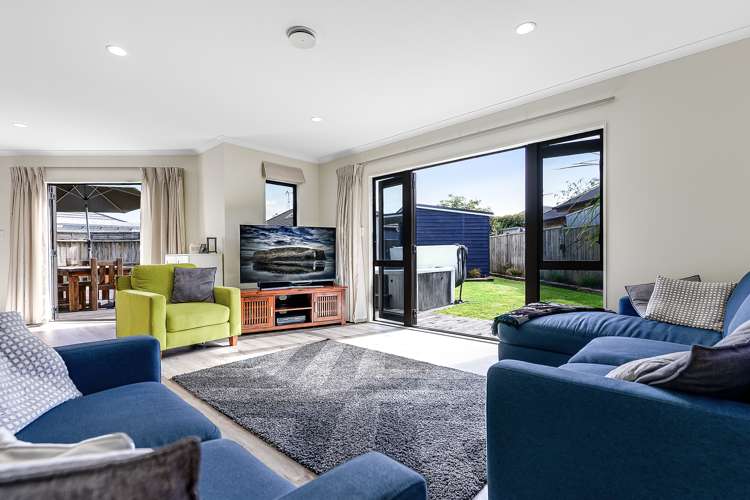 7 Roderick Place Rototuna_12