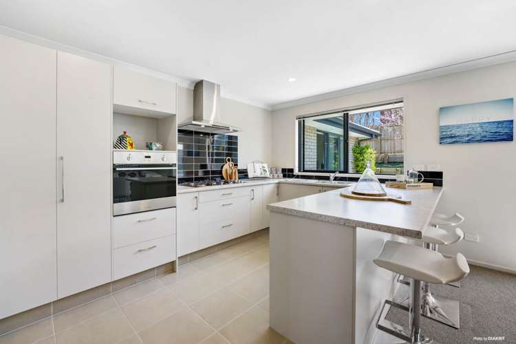 37 Sunningdale Street Wattle Downs_3