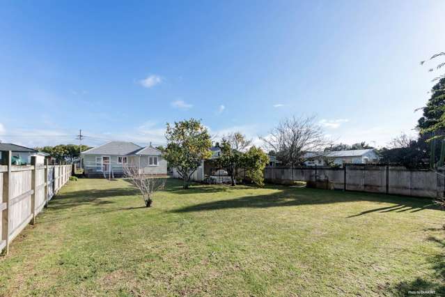 71 Archibald Road Kelston_2