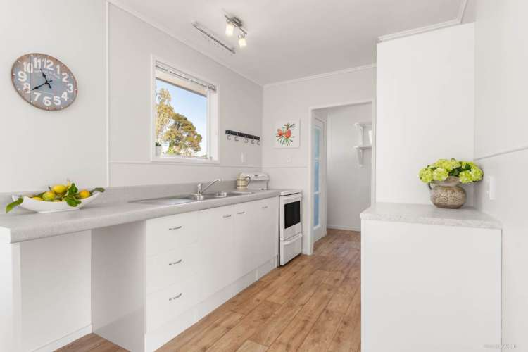 5a Scotstoun Place Glen Eden_4