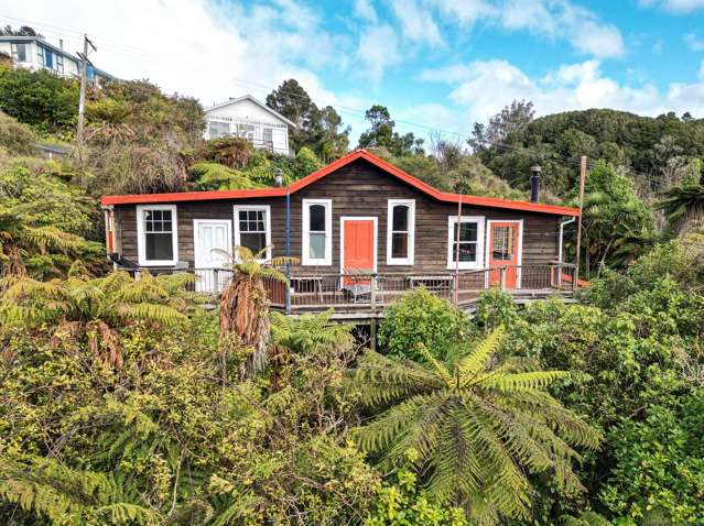 Charming Island Getaway!