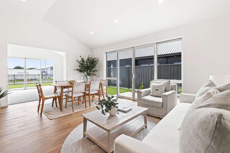 34 Matau Crescent Frimley_14