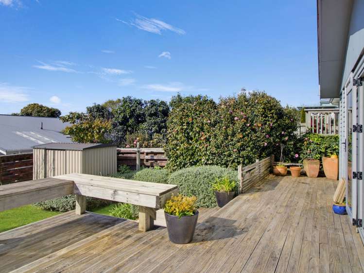 5 Mayfair Place Westown_12