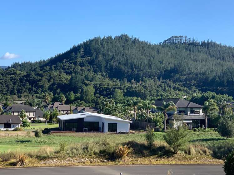 53 Pinehurst Drive Pauanui_10