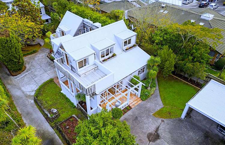 194 Onewa Road_0
