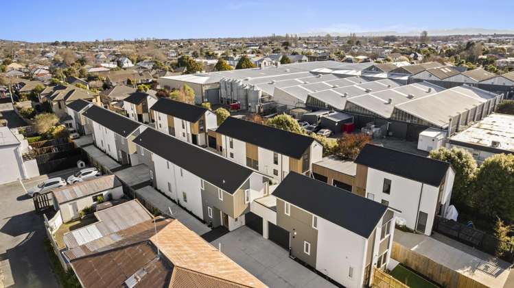 2/61 Waltham Road Sydenham_15