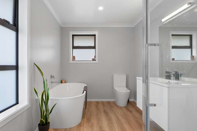 12 Porokaiwhiri Street Crofton Downs_15