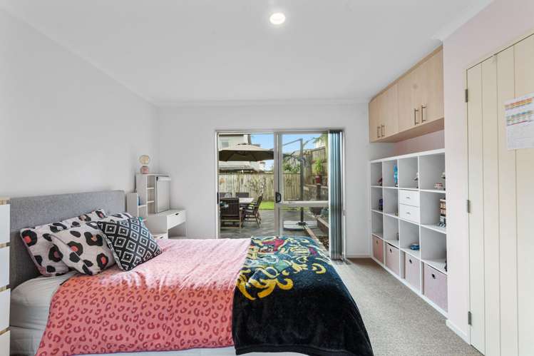 16 Fernloche Place Flat Bush_24