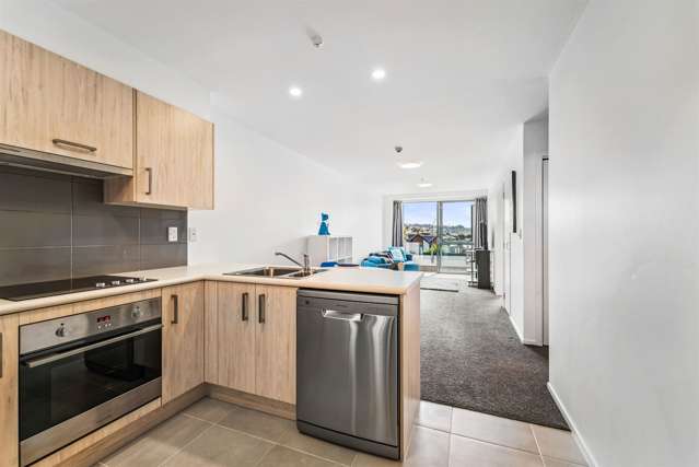 121/17 Link Crescent Stanmore Bay_4