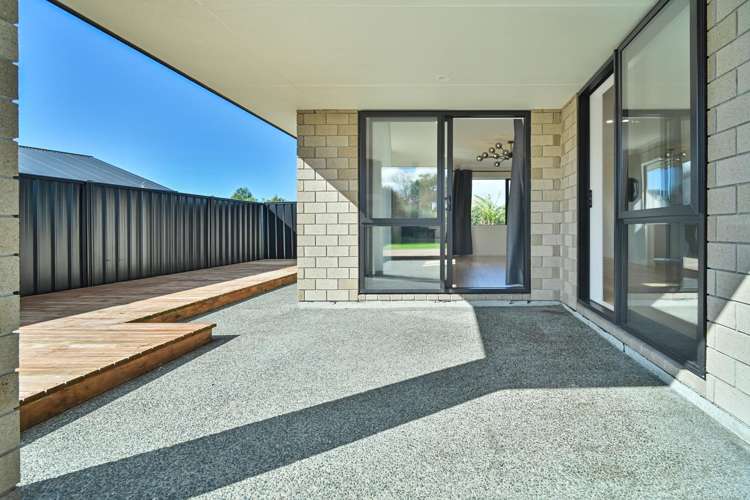 22 Read Crescent Clive_14