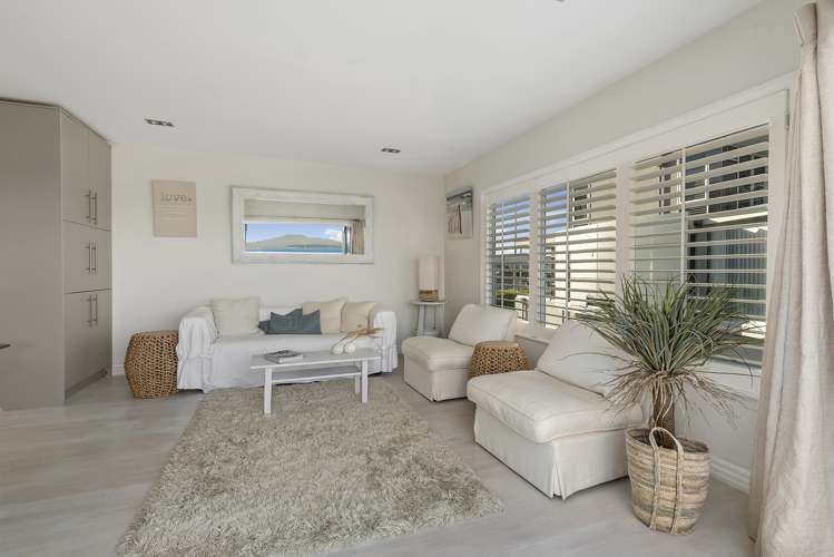 5/241 Hurstmere Road Takapuna_3